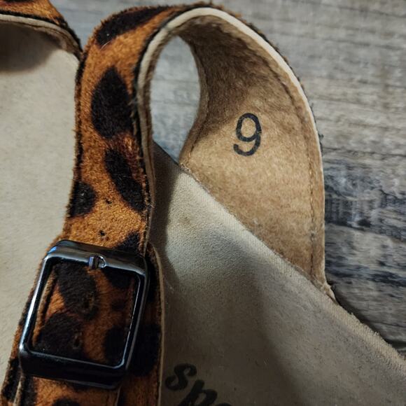 Outwoods sandal leopard print size 9 women's - Picture 4 of 8